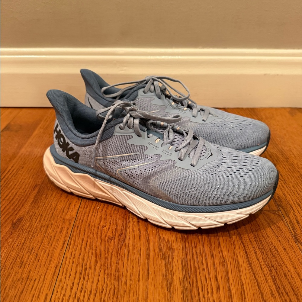 HOKA Arahi 5 Women’s Running Shoes in Blue Fog - Picture 2 of 10